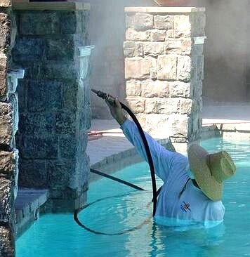 pool tile cleaning