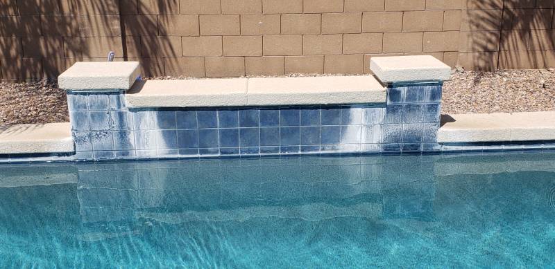 pool tile cleaning